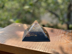 Nefertiti Medium Pyramid - OrAgonite